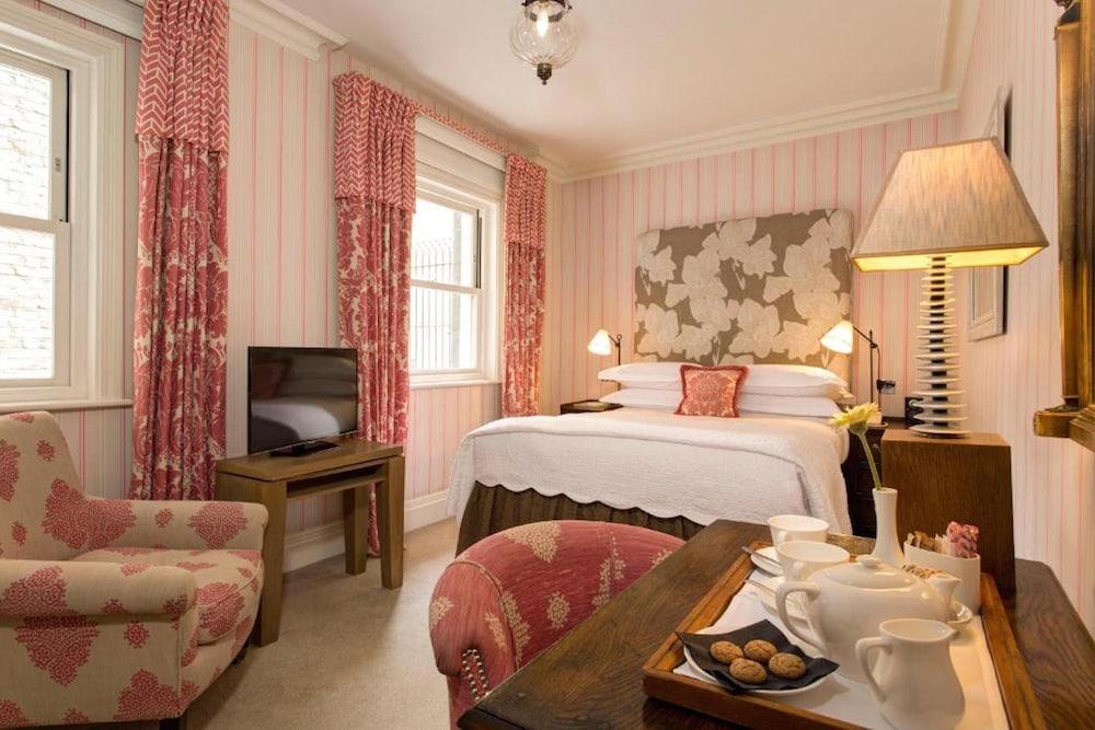 The Pelham London - Starhotels Collezione Exterior photo A room at the hotel