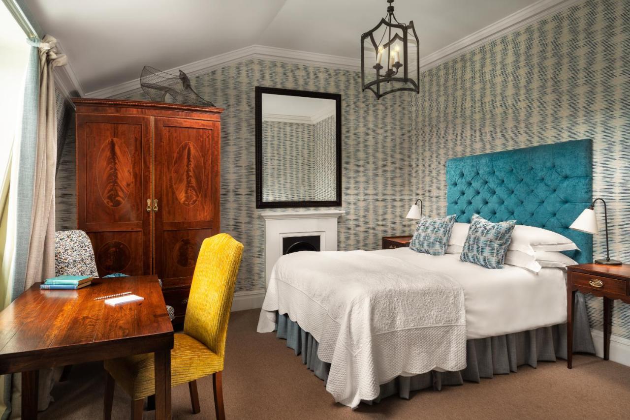 The Pelham London - Starhotels Collezione Exterior photo A bedroom at The Swan Hotel